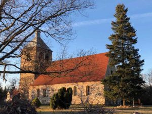 schlabendorf-ferienwohnungen-kirche-fewo-airbnb